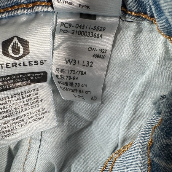 Levis Jeans Mens 31 Blue 511 Straight Light Wash NWT - Picture 3 of 14